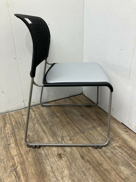 トヨスチールスタッキングチェア 商品画像7