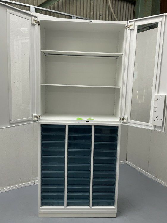 コクヨEDIA(エディア)シリーズ ガラス両開きクリアケース上下書庫 商品画像8