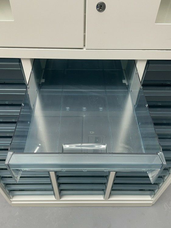 コクヨEDIA(エディア)シリーズ ガラス両開きクリアケース上下書庫 商品画像12