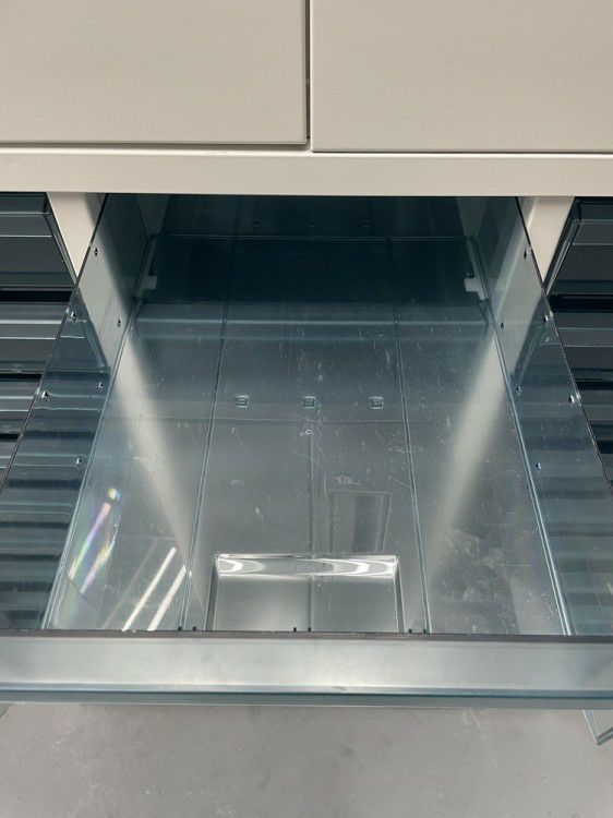 コクヨEDIA(エディア)シリーズ ガラス両開きクリアケース上下書庫 商品画像11