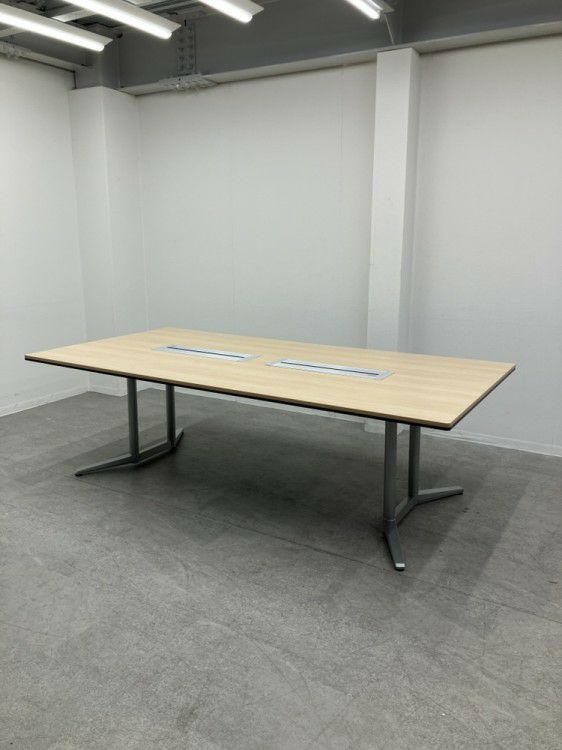 オカムララティオ2シリーズ 2400ミーティングテーブル 商品画像1