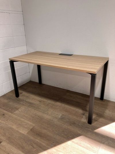 コクヨワークフィットシリーズ 1400平デスク 商品画像1