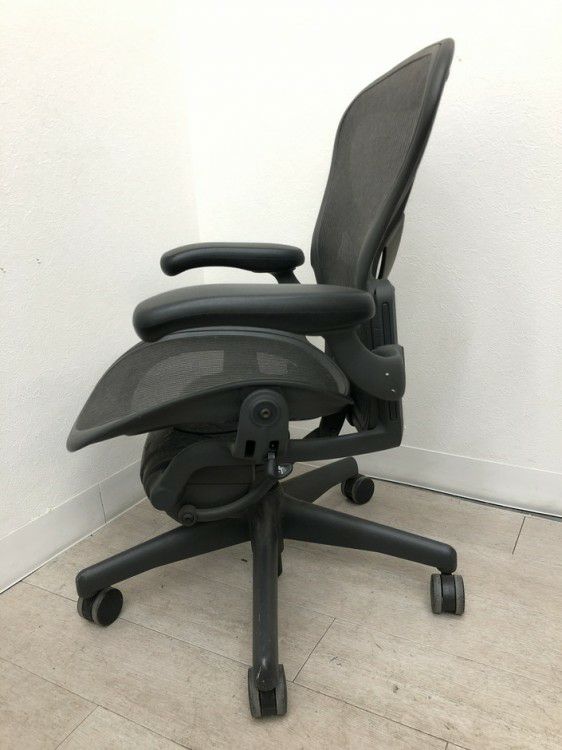 HermanMiller（ハーマンミラー）アーロンチェア 固定肘付アーロンチェア 商品画像4