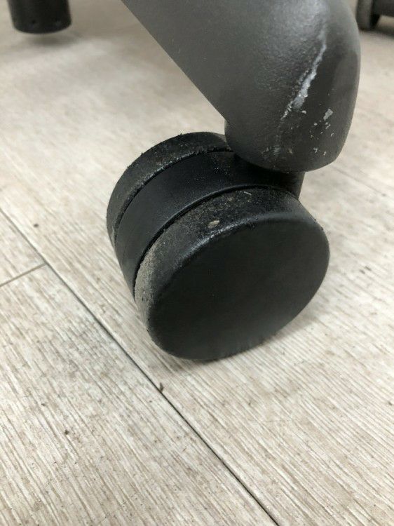 HermanMiller（ハーマンミラー）アーロンチェア 固定肘付アーロンチェア 商品画像22