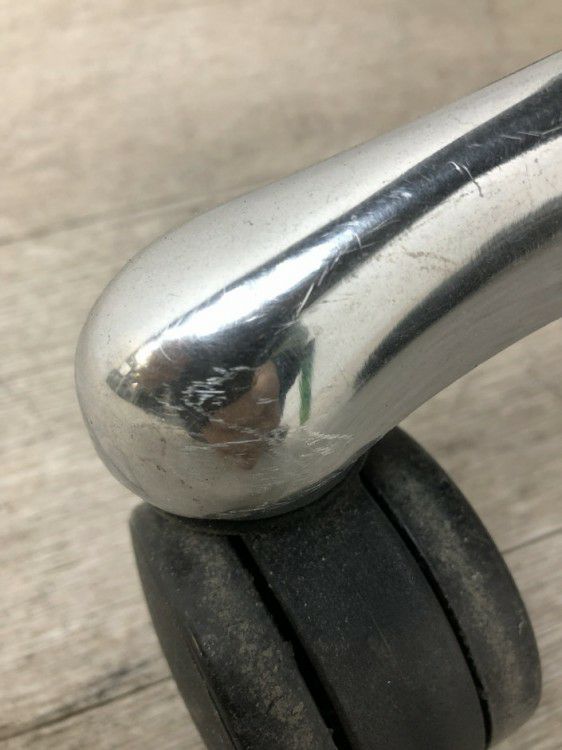 オカムラfeego(フィーゴ)チェア 固定肘付フィーゴメッシュチェア 商品画像22