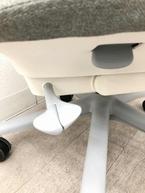 HermanMiller（ハーマンミラー）SAYL Chair(セイルチェア)シリーズ 可動肘付セイルチェア 商品画像17