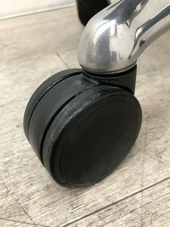 オカムラContessa seconda(コンテッサセコンダ)シリーズ 可動肘付コンテッサセコンダチェア 商品画像23