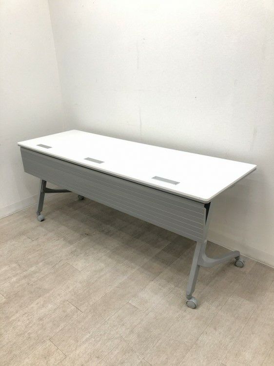 オカムラカルドーシリーズ 1800サイドスタックテーブル 商品画像1