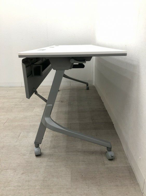 オカムラカルドーシリーズ 1800サイドスタックテーブル 商品画像4