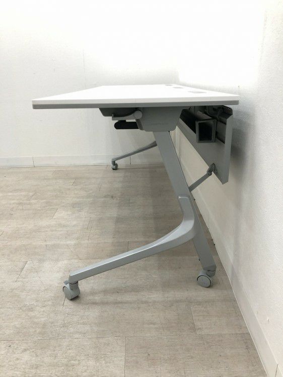 オカムラカルドーシリーズ 1800サイドスタックテーブル 商品画像6