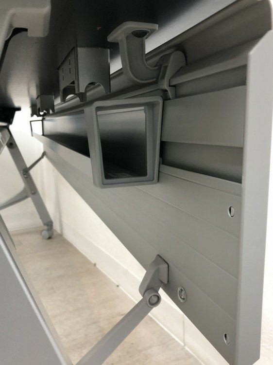 オカムラカルドーシリーズ 1800サイドスタックテーブル 商品画像11