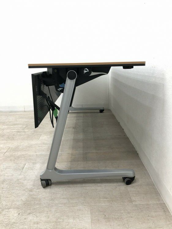 オカムラインターアクトプロ（INTERACT PRO）シリーズ 1800サイドスタックテーブル 商品画像4