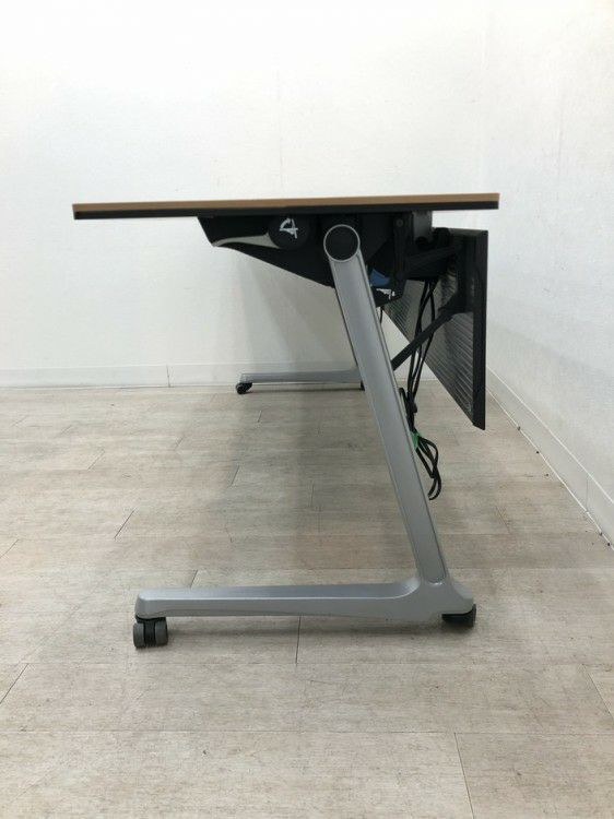 オカムラインターアクトプロ（INTERACT PRO）シリーズ 1800サイドスタックテーブル 商品画像6