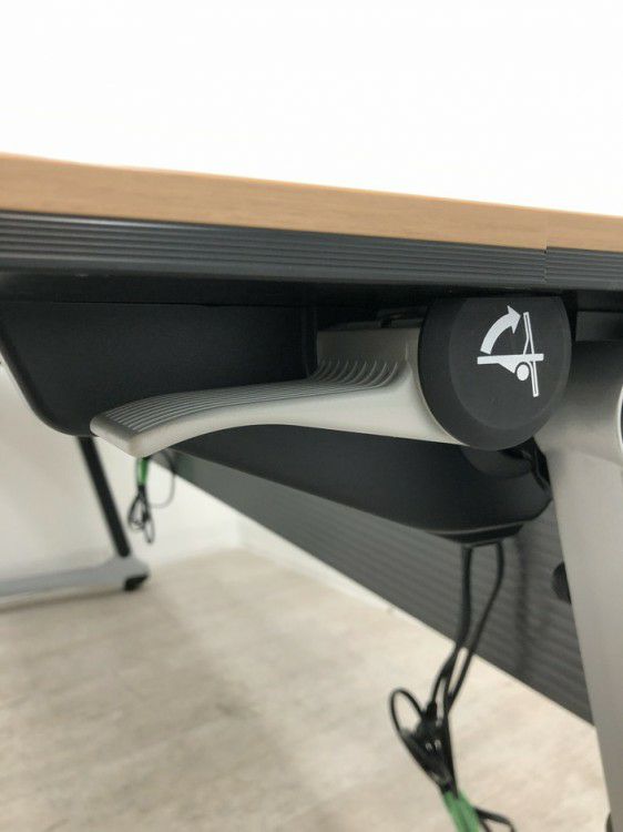 オカムラインターアクトプロ（INTERACT PRO）シリーズ 1800サイドスタックテーブル 商品画像14