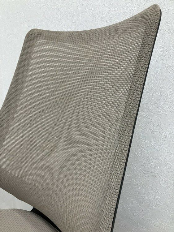 コクヨing(イング)チェア 可動肘付イングチェア 商品画像7