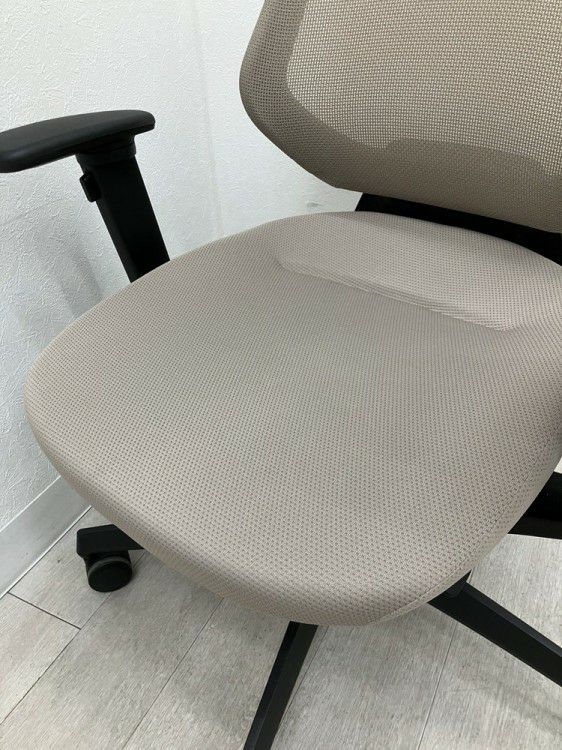 コクヨing(イング)チェア 可動肘付イングチェア 商品画像8