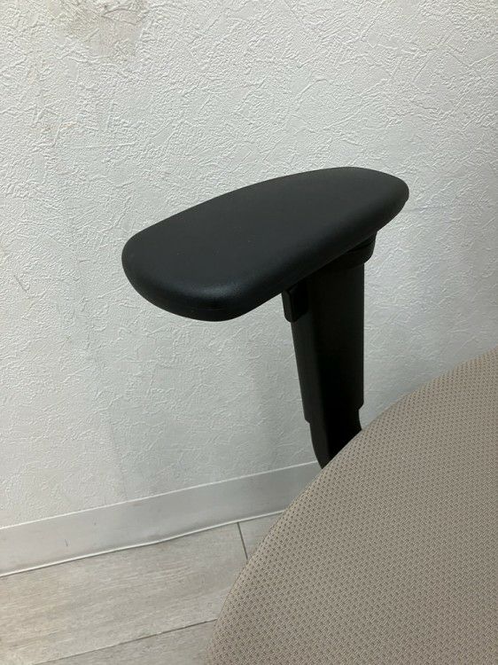 コクヨing(イング)チェア 可動肘付イングチェア 商品画像10