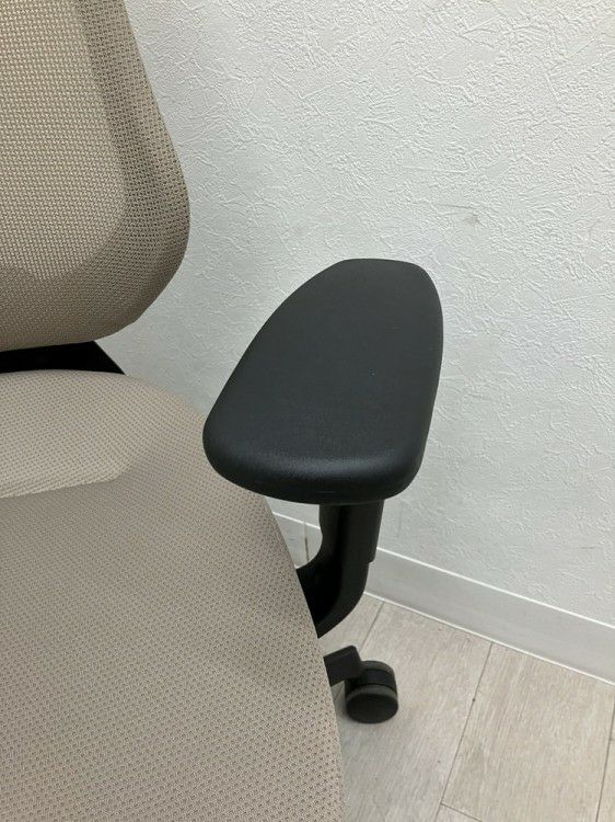 コクヨing(イング)チェア 可動肘付イングチェア 商品画像11