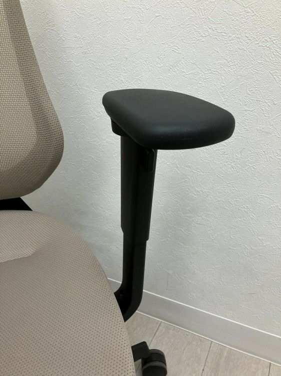 コクヨing(イング)チェア 可動肘付イングチェア 商品画像12