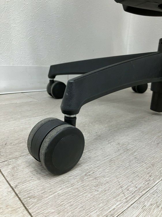 コクヨing(イング)チェア 可動肘付イングチェア 商品画像14