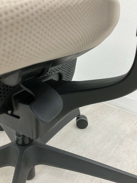 コクヨing(イング)チェア 可動肘付イングチェア 商品画像16