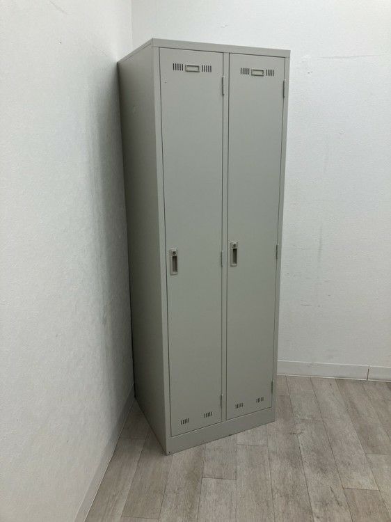 ライオン2人用ロッカー 商品画像1