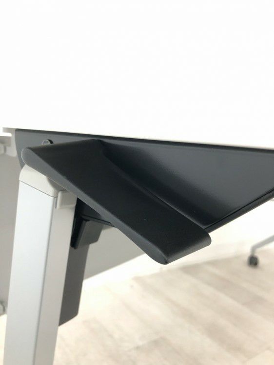 コクヨLeafline(リーフライン)シリーズ 1800平行スタックテーブル 商品画像13