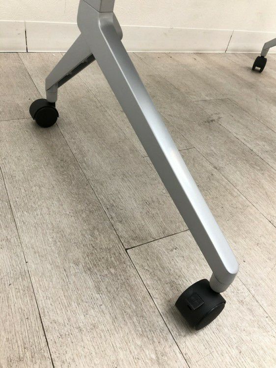 コクヨLeafline(リーフライン)シリーズ 1200平行スタックテーブル 商品画像13