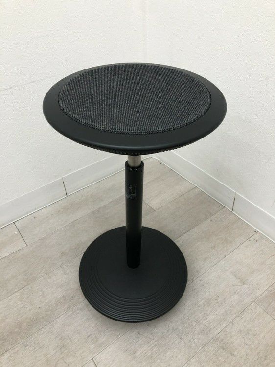 Wilkhahn（ウィルクハーン）20 range Stitz(20レンジスティッツ)シリーズ ハーフシーティングチェア 商品画像1