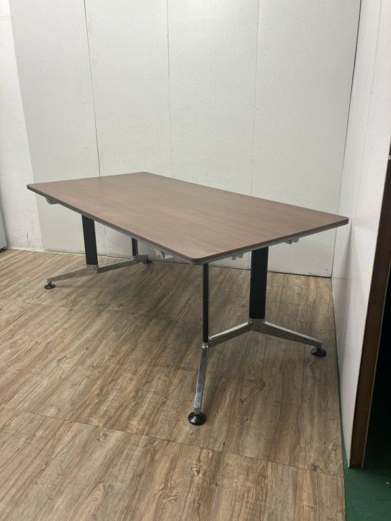 コクヨWT-300シリーズ 1800ミーティングテーブル 商品画像1