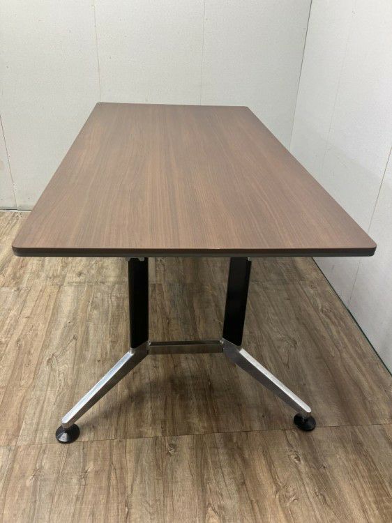 コクヨWT-300シリーズ 1800ミーティングテーブル 商品画像3