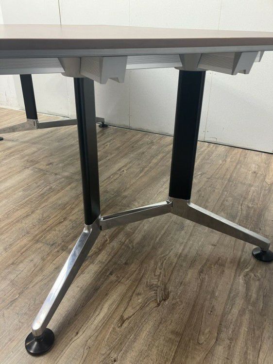 コクヨWT-300シリーズ 1800ミーティングテーブル 商品画像5