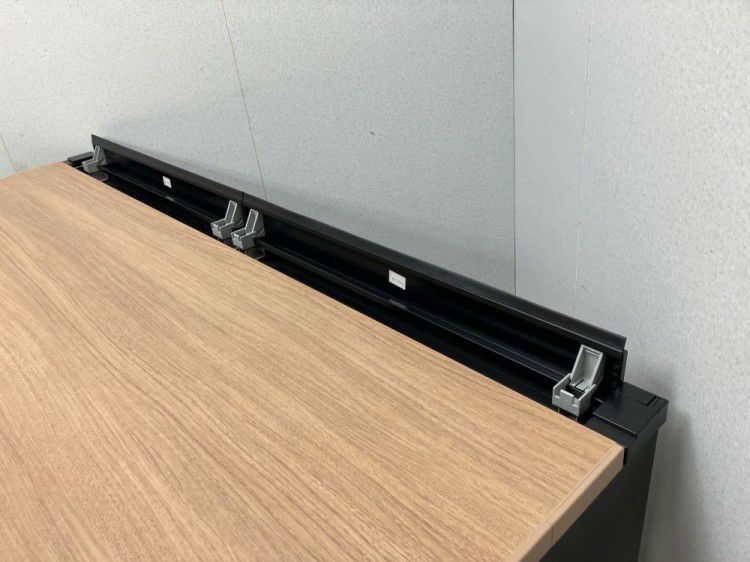 オカムラ1400平デスク+ワゴンセット 商品画像4