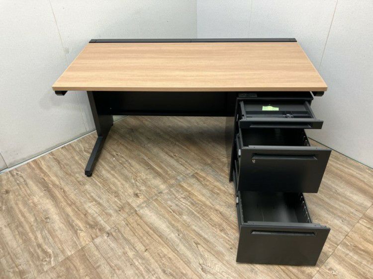 オカムラ1400平デスク+ワゴンセット 商品画像5