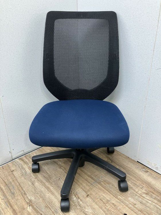 イトーキcolt（コルト）シリーズ コルトチェア 商品画像2