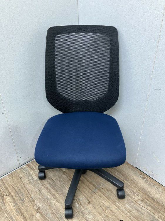 イトーキcolt（コルト）シリーズ コルトチェア 商品画像3