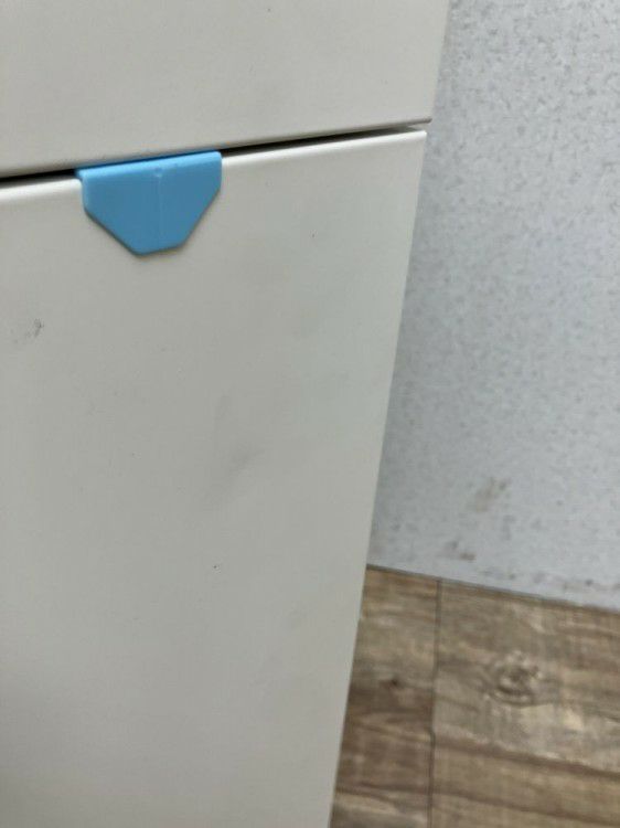 イトーキeSキャビネット(エスキャビネット)シリーズ 天板付3段ラテラル書庫 商品画像7