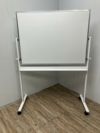 イトーキ1330脚付両面ホワイトボード 商品画像1