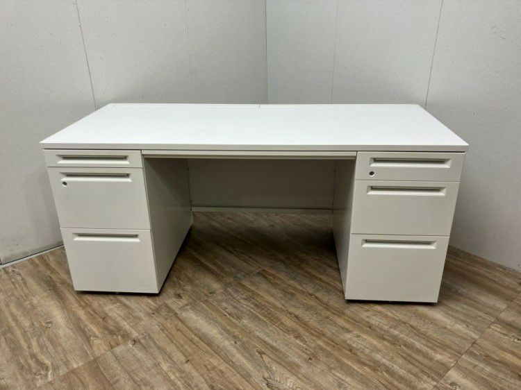 オカムラADVANCE（アドバンス）シリーズ 1600両袖デスク 商品画像1