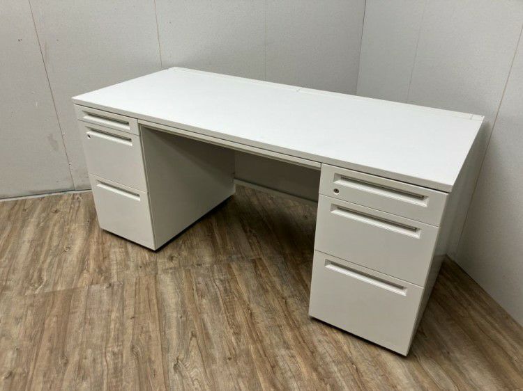 オカムラADVANCE（アドバンス）シリーズ 1600両袖デスク 商品画像2