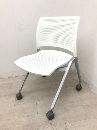 コクヨスプラインシリーズ ネスティングチェア 商品画像1