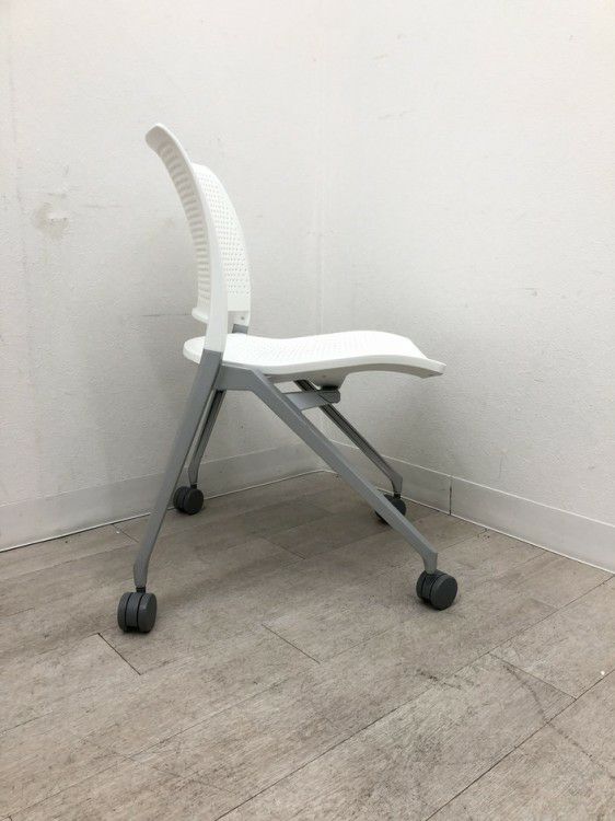 コクヨスプラインシリーズ ネスティングチェア 商品画像6