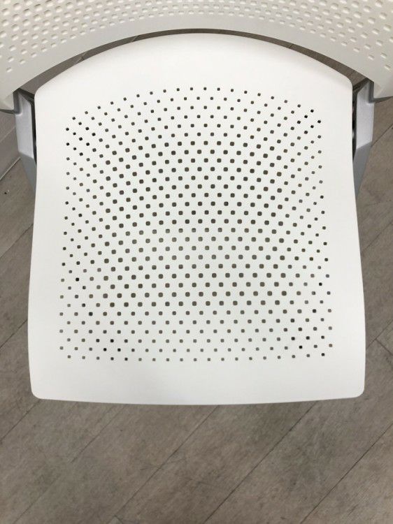 コクヨスプラインシリーズ ネスティングチェア 商品画像8