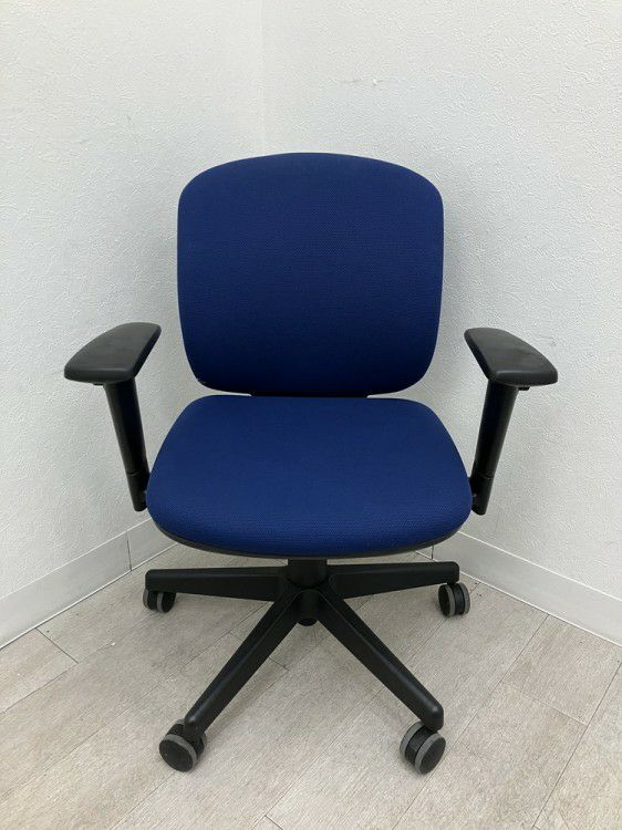 プラスプリセアシリーズ 可動肘付プリセアチェア 商品画像2