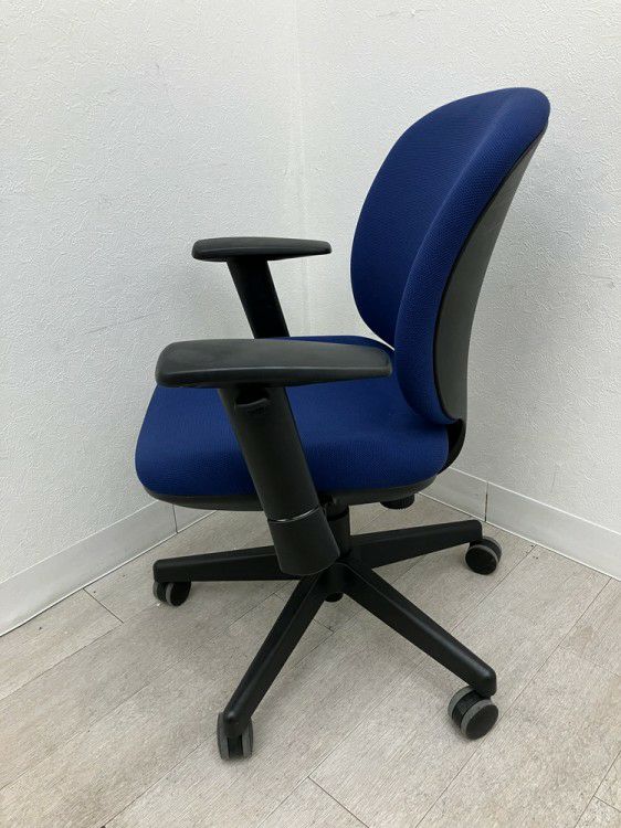 プラスプリセアシリーズ 可動肘付プリセアチェア 商品画像5