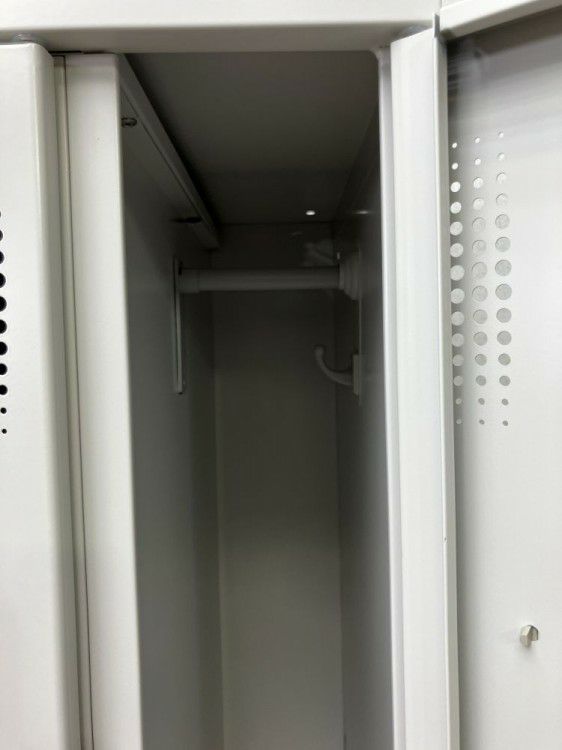 豊国工業12人用ロッカー 商品画像4