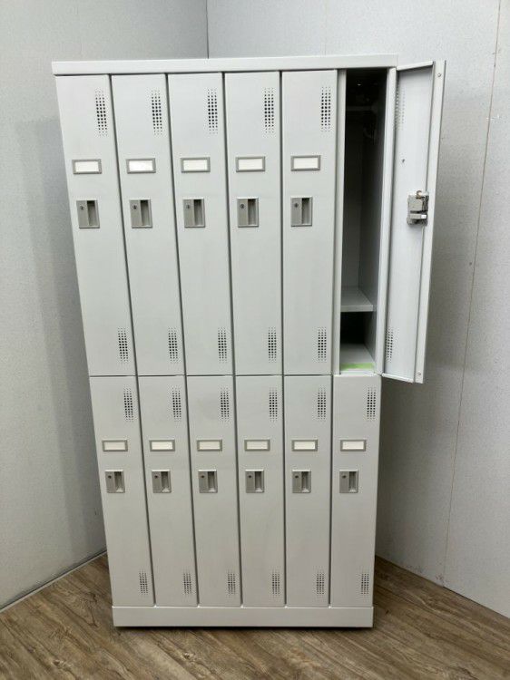 豊国工業12人用ロッカー 商品画像6