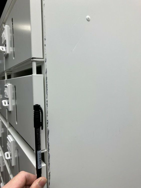 オカムラレクトラインシリーズ ラテラル付き24人用貴重品ロッカー 商品画像8