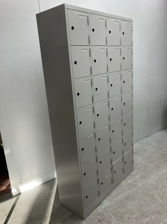 イトーキ28人用扉付きシューズロッカー 商品画像6