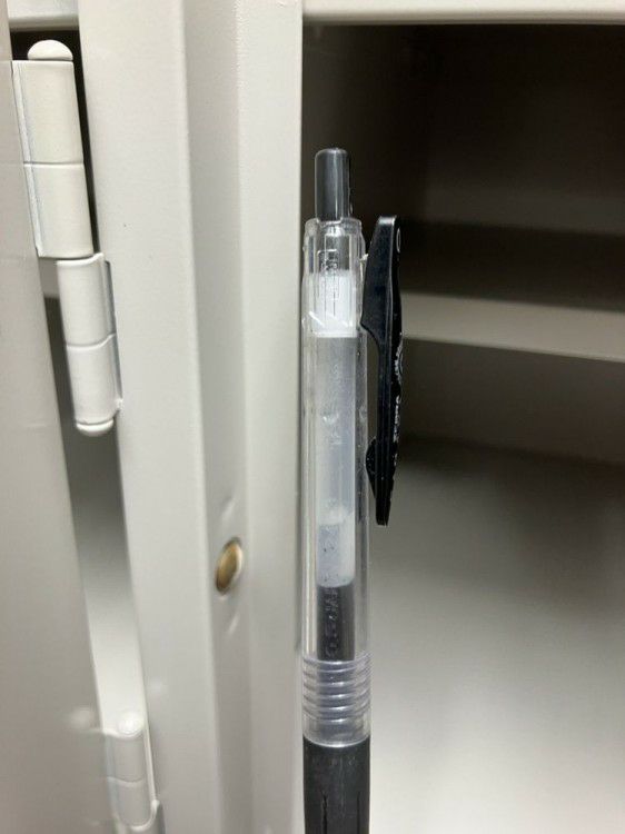 イトーキ28人用扉付きシューズロッカー 商品画像10